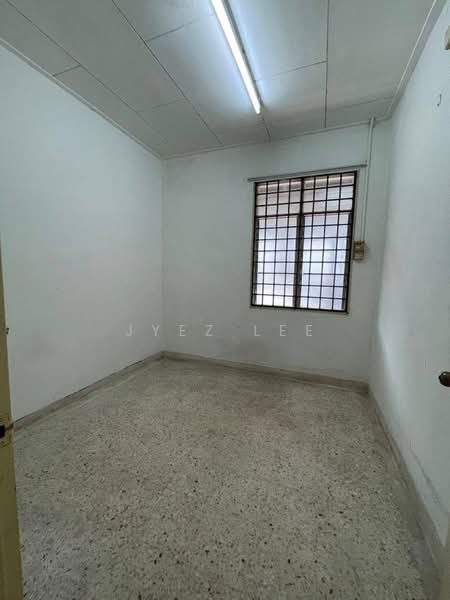 1-storey Terraced House for Sale in Taman Molek (Johor Bahru) - Jyez Lee - PropertyGuru.com.my