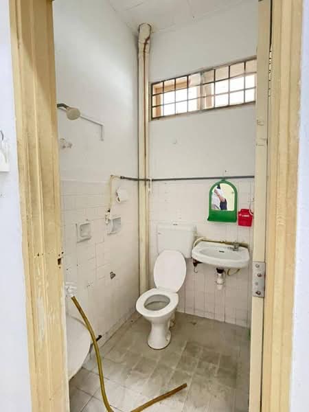 1-storey Terraced House for Sale in Taman Molek (Johor Bahru) - Jyez Lee - PropertyGuru.com.my