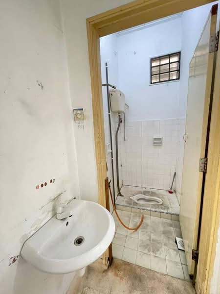 1-storey Terraced House for Sale in Taman Molek (Johor Bahru) - Jyez Lee - PropertyGuru.com.my