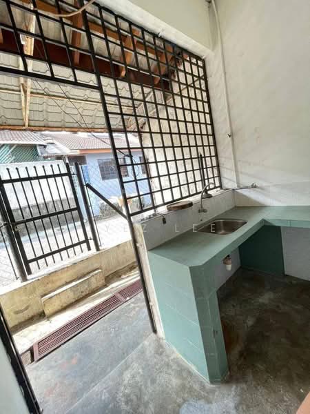1-storey Terraced House for Sale in Taman Molek (Johor Bahru) - Jyez Lee - PropertyGuru.com.my