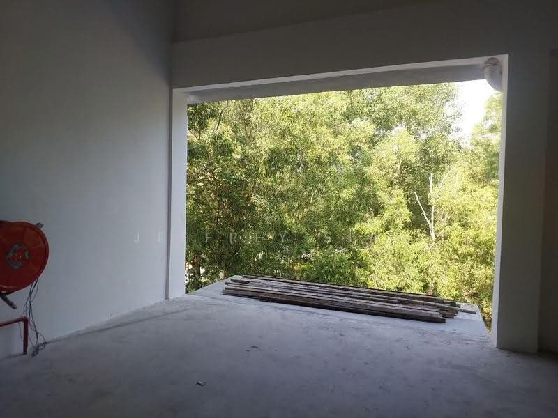 Detached Factory for Rent in Kawasan Perindustrian Kundang (Rawang) - Jeffrey Siah - Balcony - PropertyGuru.com.my