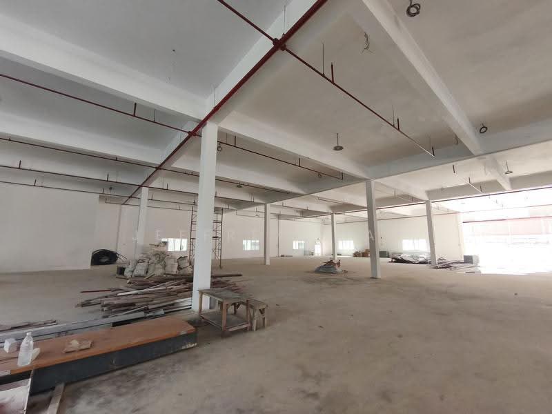 Detached Factory for Rent in Kawasan Perindustrian Kundang (Rawang) - Jeffrey Siah - Interior - PropertyGuru.com.my