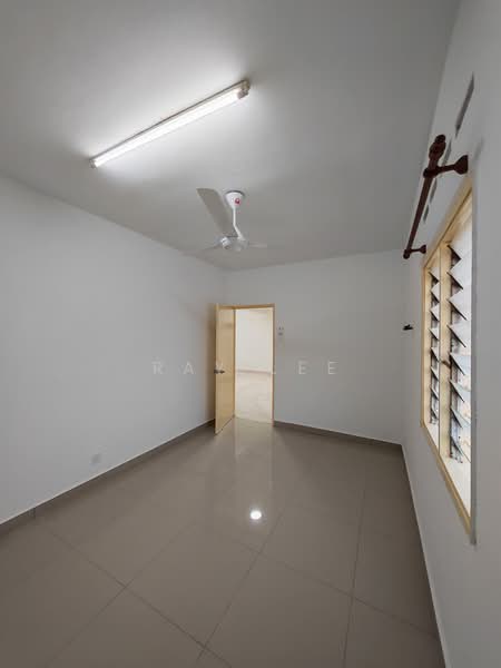 Pangsapuri untuk Dijual di Subang Perdana Goodyear Court 3 - Ray Lee - Interior - PropertyGuru.com.my