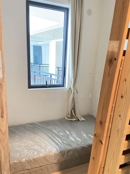 Apartment for Rent at Regalia Park @ Forest City - Alex Cheah - Third room - PropertyGuru.com.my