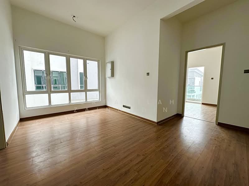 Rumah Berkembar untuk Dijual di Bandar Bukit Raja (Klang) - NORFADILAH ZAINUDDIN - Living Room - PropertyGuru.com.my