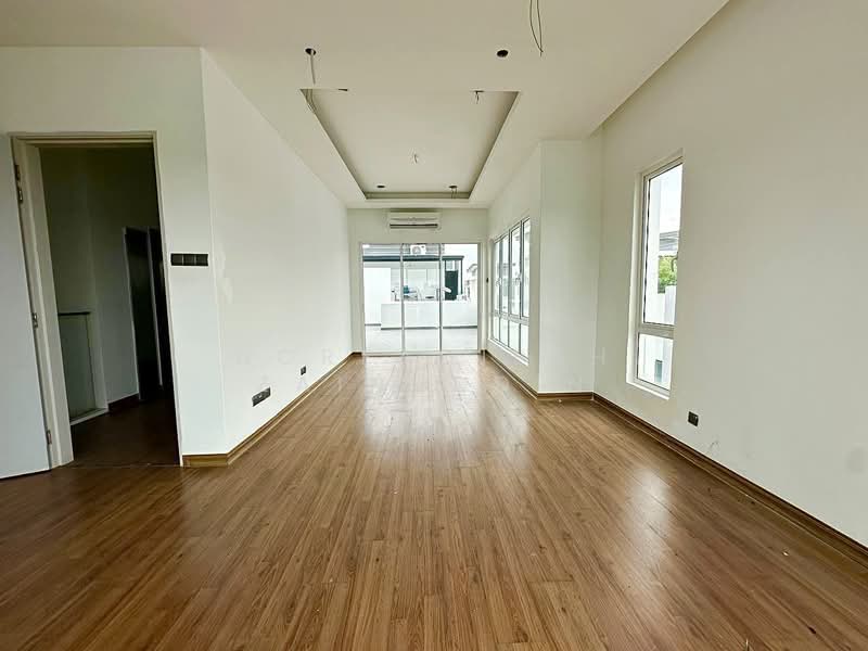 Rumah Berkembar untuk Dijual di Bandar Bukit Raja (Klang) - NORFADILAH ZAINUDDIN - Living Room - PropertyGuru.com.my