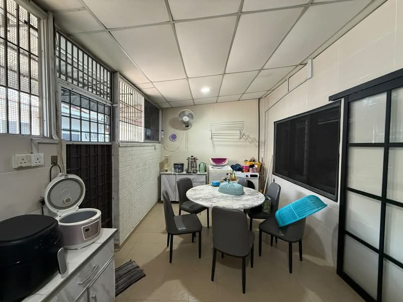 Rumah Teres 1 Tingkat untuk Dijual di Taman Flora (Batu Pahat) - NGO - Kitchen - PropertyGuru.com.my