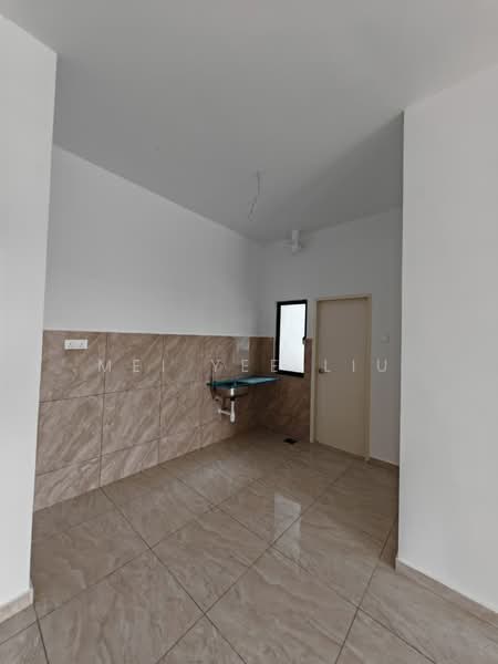Service Residence for Sale at PANGSAPURI GADONG HARMONI @ AMBIENCE RESIDENCE - Mei Yee Liu - Kitchen - PropertyGuru.com.my