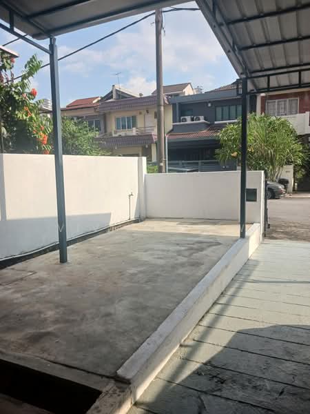 2-storey Terraced House for Rent in Taman Sea (Petaling Jaya) - Vivian Siew - Exterior - PropertyGuru.com.my