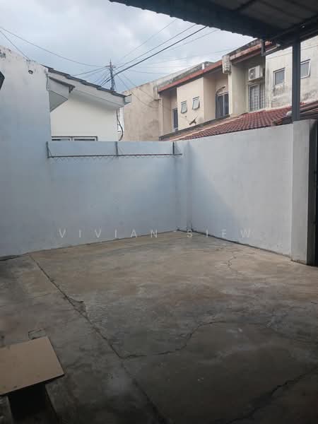 2-storey Terraced House for Rent in Taman Sea (Petaling Jaya) - Vivian Siew - Exterior - PropertyGuru.com.my