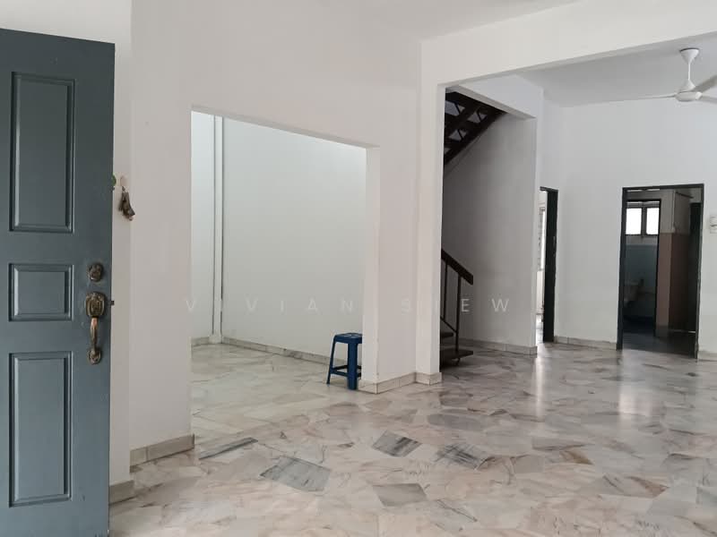 2-storey Terraced House for Rent in Taman Sea (Petaling Jaya) - Vivian Siew - Entrance - PropertyGuru.com.my
