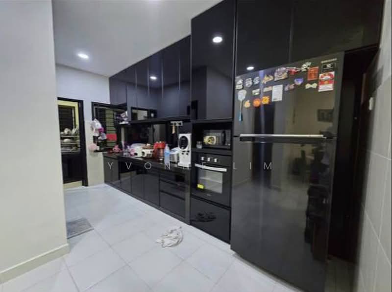 2-storey Terraced House for Sale in Bandar Putra (Kulai) - Yvonne Lim - Kitchen - PropertyGuru.com.my