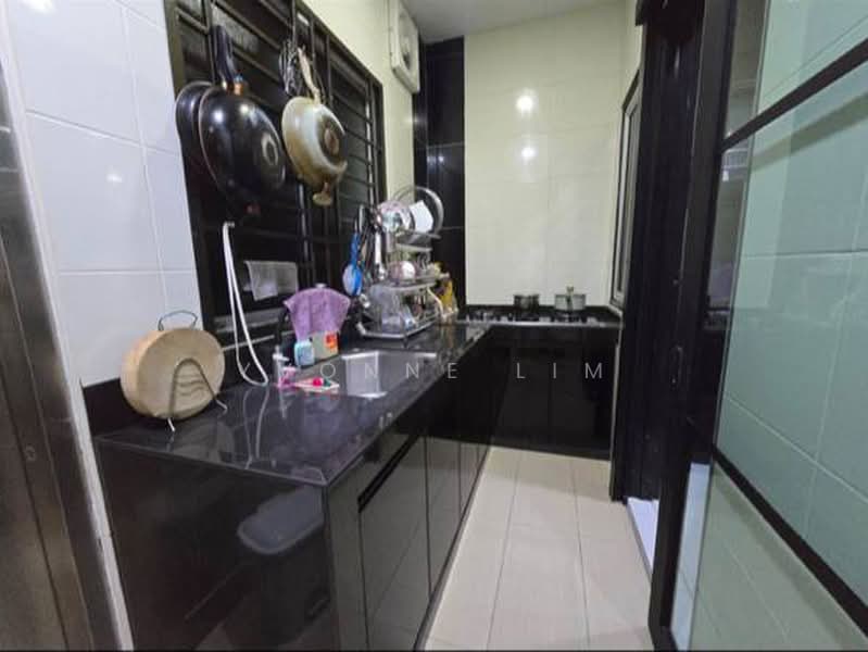 2-storey Terraced House for Sale in Bandar Putra (Kulai) - Yvonne Lim - Kitchen - PropertyGuru.com.my