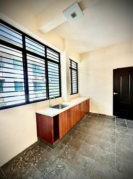 Kondominium untuk Dijual di Alila Horizons Condominium - KK Kwok - Kitchen - PropertyGuru.com.my