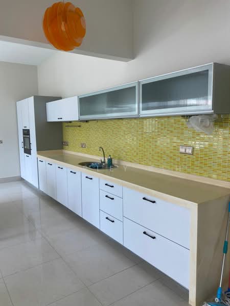 Kondominium untuk Dijual di The Cove Condominium - Shirley Beh - Kitchen - PropertyGuru.com.my