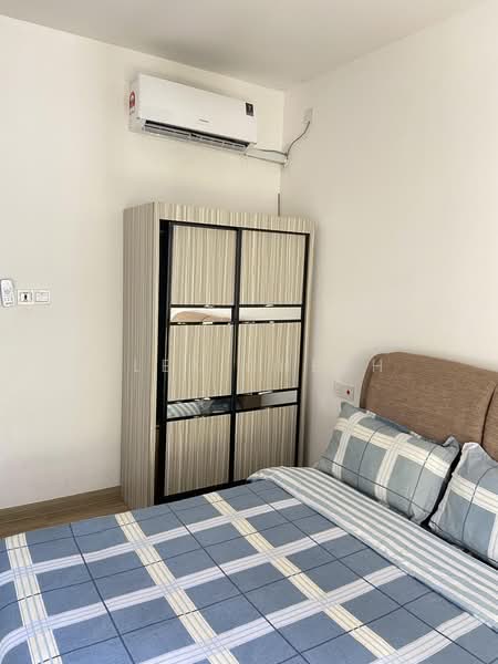 Apartment for Rent at Regalia Park @ Forest City - Alex Cheah - Master bedroom - PropertyGuru.com.my