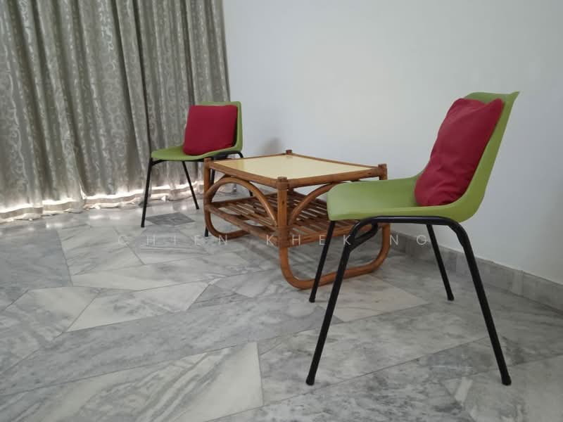 Pangsapuri untuk Dijual di Melati Apartments - Chien Khek Ng - Living Room - PropertyGuru.com.my