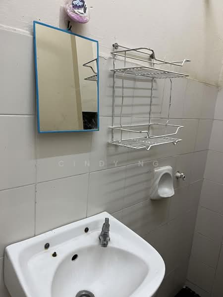 Pangsapuri untuk Disewa di Pangsapuri Lagoon Perdana - Cindy Ng - Bathroom - PropertyGuru.com.my