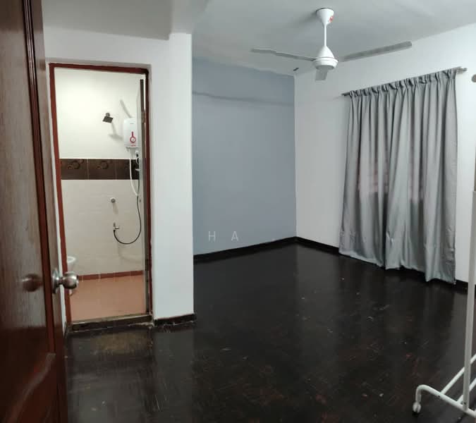 Pangsapuri untuk Disewa di Impian Apartment - Sha . - Bathroom - PropertyGuru.com.my