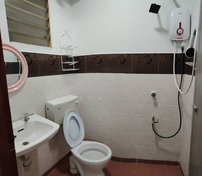 Pangsapuri untuk Disewa di Impian Apartment - Sha . - Bathroom - PropertyGuru.com.my