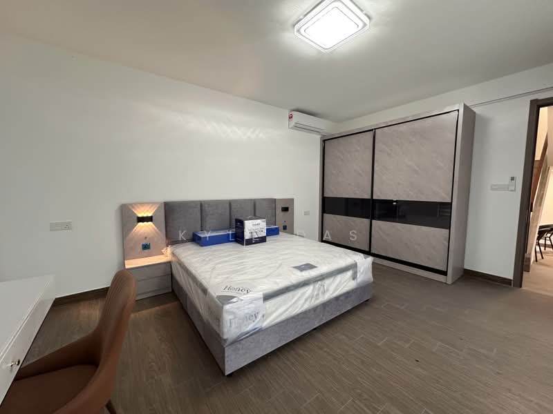 Cluster House for Rent in Forest City (Gelang Patah) - Kyle Das - Bedroom - PropertyGuru.com.my