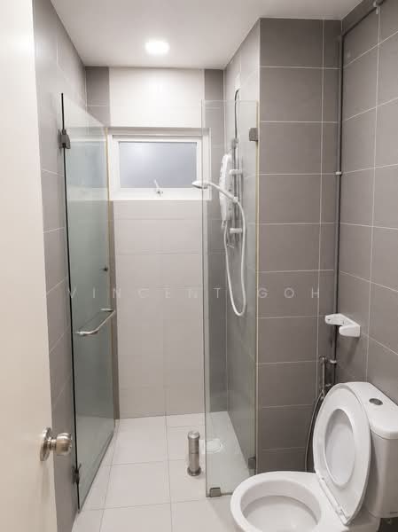 Kondominium untuk Dijual di First Residence (Residensi Unggul) - Vincent Goh - Bathroom - PropertyGuru.com.my