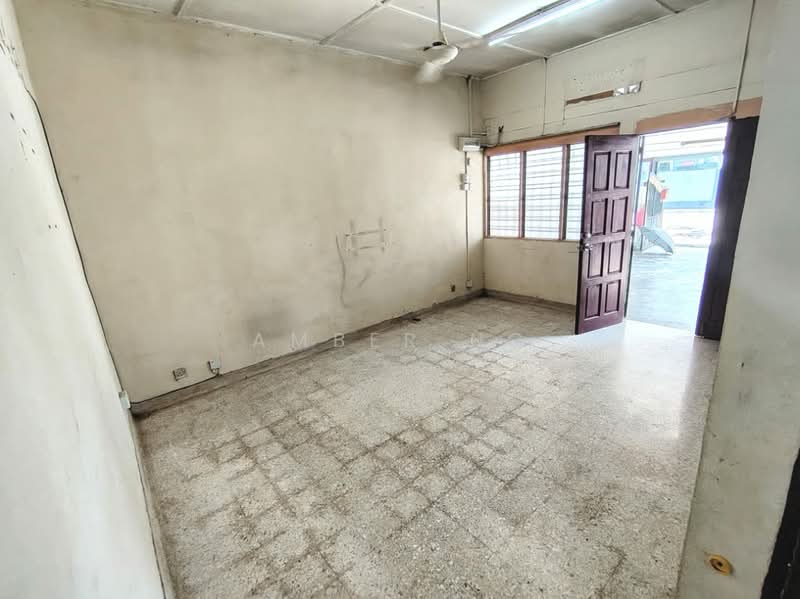 1-storey Terraced House for Sale in Taman Setapak (Setapak) - Amber Ng - Living Room - PropertyGuru.com.my