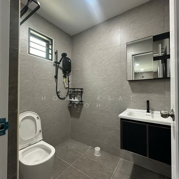 2-storey Terraced House for Rent in Taman Desaria (Petaling Jaya) - Hong Keat Loh - Bathroom - PropertyGuru.com.my