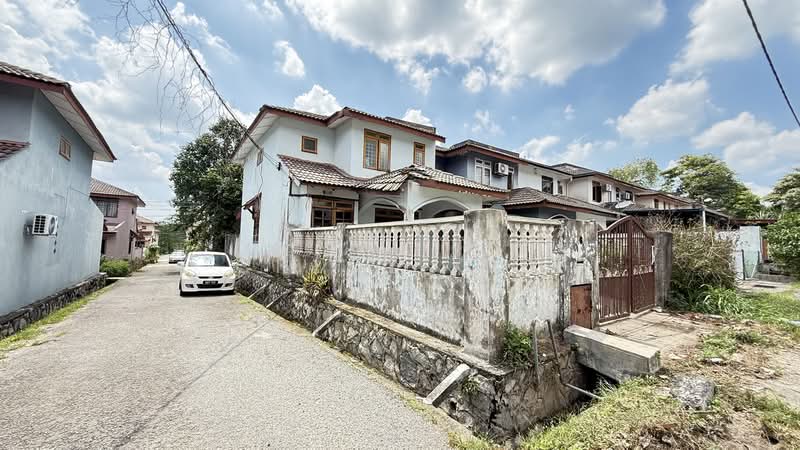 Rumah Teres 2 Tingkat untuk Dijual di Bukit Beruntung (Selangor) - Chloe Kok - PropertyGuru.com.my