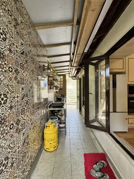 2-storey Terraced House for Sale in Seksyen 13 (Shah Alam) - Mohd Fadzli - Kitchen - PropertyGuru.com.my