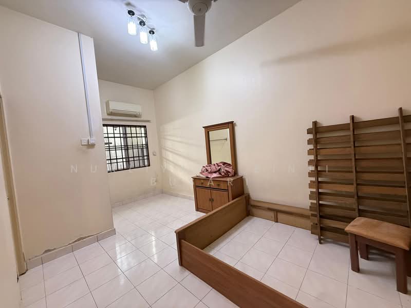 Rumah Teres 2 Tingkat untuk Disewa di Denai Alam (Shah Alam) - Nurliyana Binti Busari - Bedroom - PropertyGuru.com.my