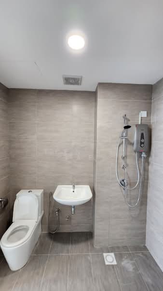 Service Residence for Sale at TR Residence - Tien Ee Yap - Bathroom - PropertyGuru.com.my