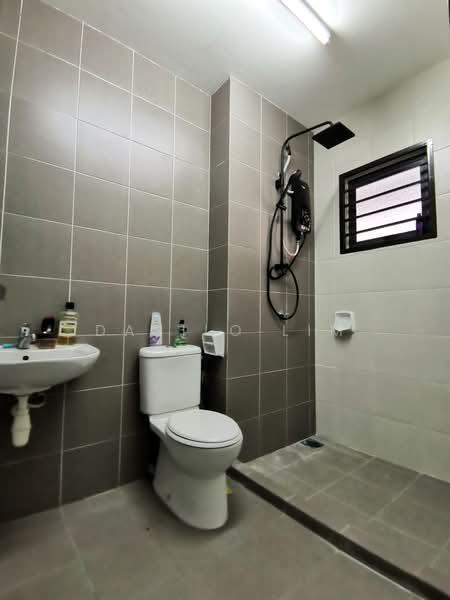 2-storey Terraced House for Sale in Bandar Damai Perdana (Cheras) - Danilo Lim - Bathroom - PropertyGuru.com.my