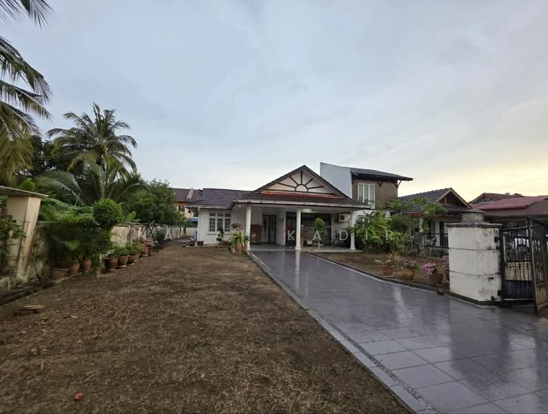 Rumah Berkembar untuk Dijual di Bandar Baru Bangi (Selangor) - Najah Kadir - Exterior - PropertyGuru.com.my