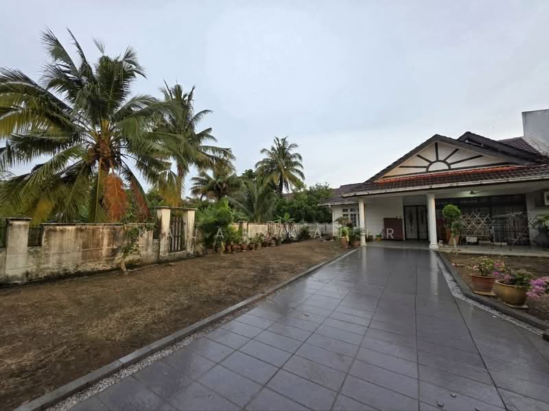 Rumah Berkembar untuk Dijual di Bandar Baru Bangi (Selangor) - Najah Kadir - Exterior - PropertyGuru.com.my