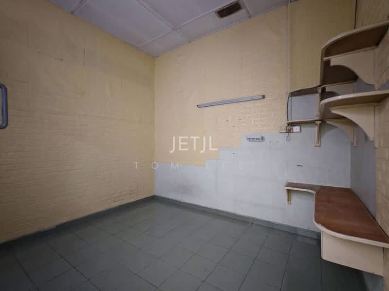 1-storey Terraced House for Sale in Taman Meru Makmur 1 (Kapar) - Tom Lee - PropertyGuru.com.my