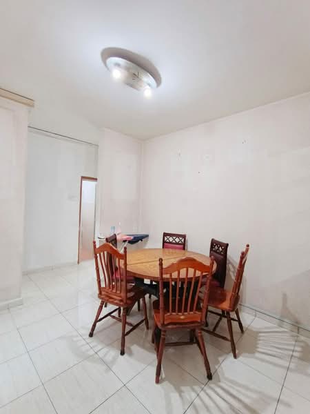 Apartment for Rent at Pulai View - Daniel Ling - Dining Room - PropertyGuru.com.my