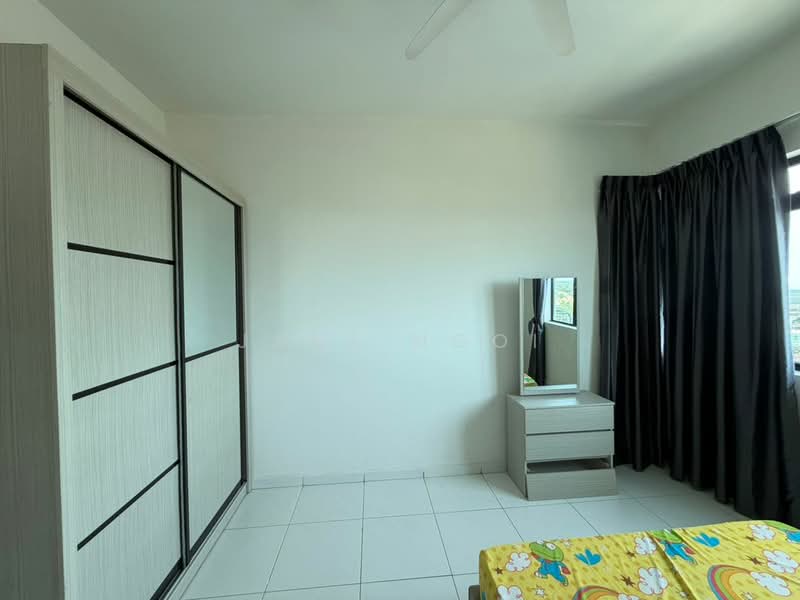 Service Residence for Sale at Sky Oasis Residence (Pangsapuri Oasis 1) - Jane Ngoi - Bedroom - PropertyGuru.com.my