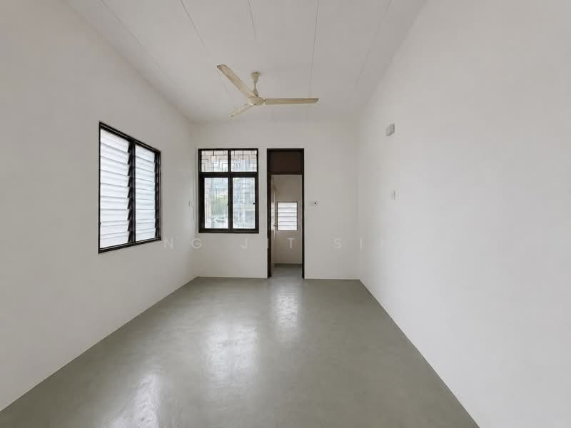 Shop / Office for Rent in Gelugor (Penang) - Ng Jit Sin - Living Room - PropertyGuru.com.my