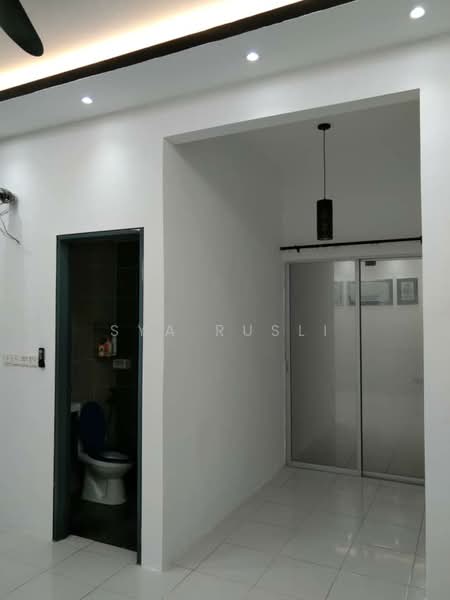 Townhouse for Rent in Dengkil (Selangor) - Sya Rusli - Bathroom - PropertyGuru.com.my