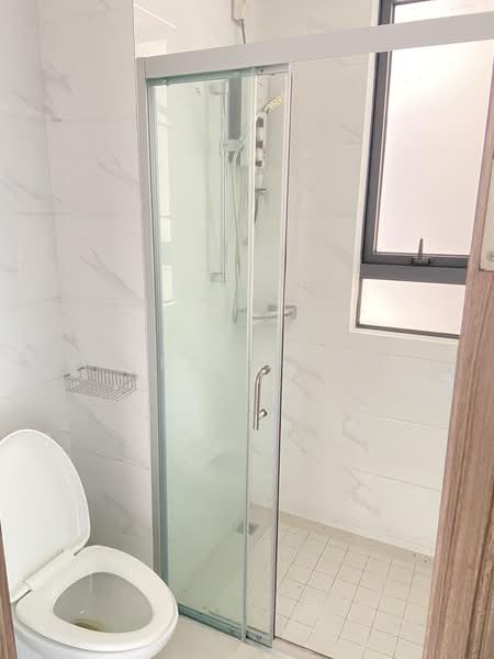 Apartment for Rent at Starview Bay @ Forest City - Alex Cheah - Toilet & Bathroom - PropertyGuru.com.my