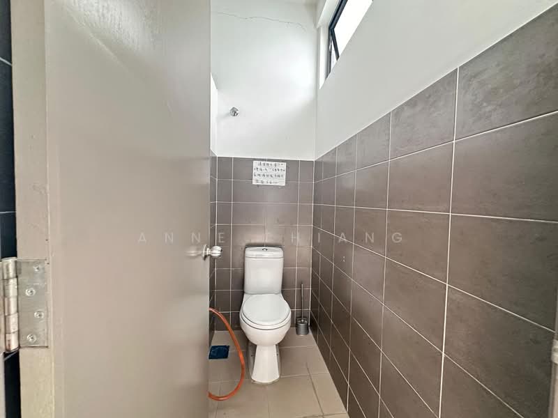 Shop / Office for Rent in Southkey (Johor Bahru) - Anne Chiang - Bathroom - PropertyGuru.com.my
