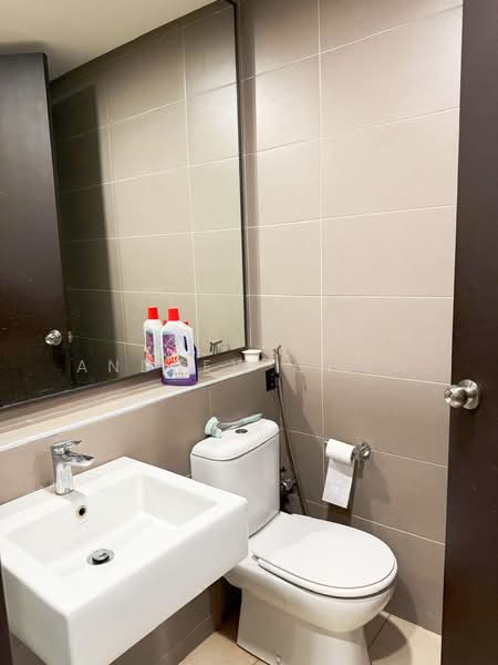 Servis Apartment untuk Disewa di The Tamarind - Andrew Chow - Bathroom - PropertyGuru.com.my