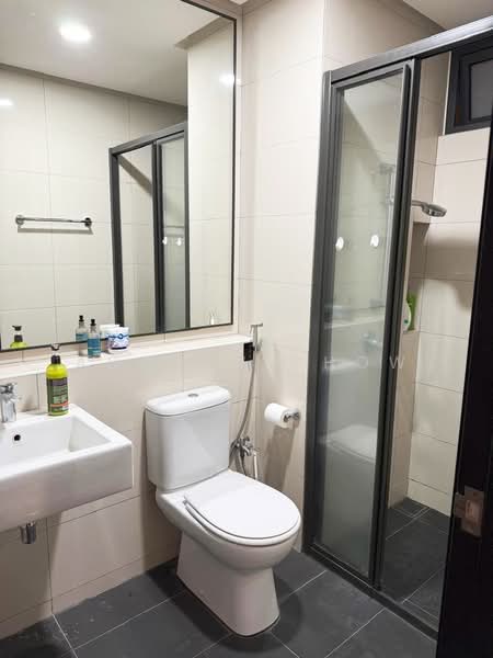 Servis Apartment untuk Disewa di The Tamarind - Andrew Chow - Bathroom - PropertyGuru.com.my