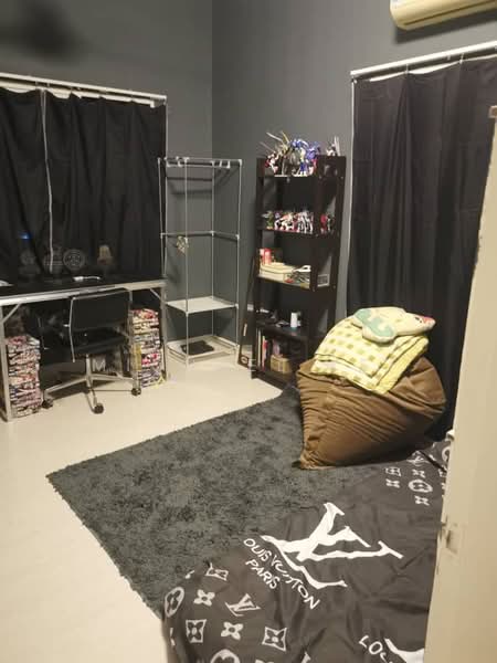 Townhouse for Sale in Kampung Sungai Kayu Ara (Petaling Jaya) - Michael Kei - Study - PropertyGuru.com.my