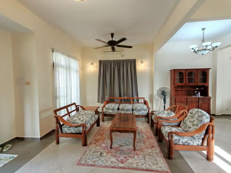 Bungalow for Rent in Batu Ferringhi (Penang) - Chris Teoh - Living Room - PropertyGuru.com.my
