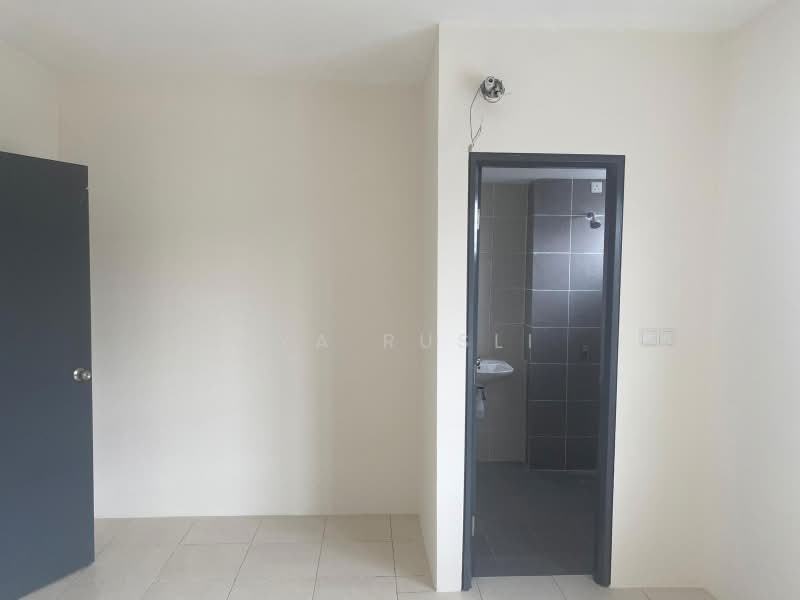 2-storey Terraced House for Rent in Dengkil (Selangor) - Sya Rusli - Bathroom - PropertyGuru.com.my