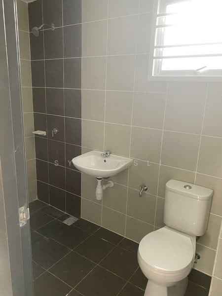2-storey Terraced House for Rent in Dengkil (Selangor) - Sya Rusli - Bathroom - PropertyGuru.com.my