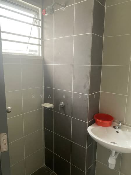 2-storey Terraced House for Rent in Dengkil (Selangor) - Sya Rusli - Bathroom - PropertyGuru.com.my
