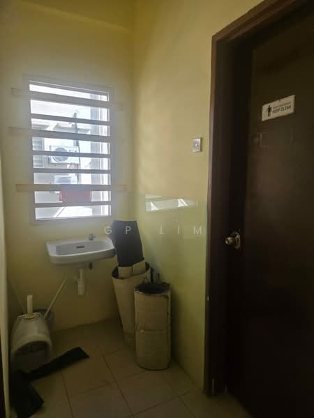 Shop / Office for Sale in Port Klang (Pelabuhan Klang) (Selangor) - GP Lim - PropertyGuru.com.my